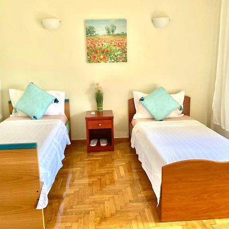 Quiet Near Subway And Acropolis 2 Bedrooms Apt Athens Luaran gambar