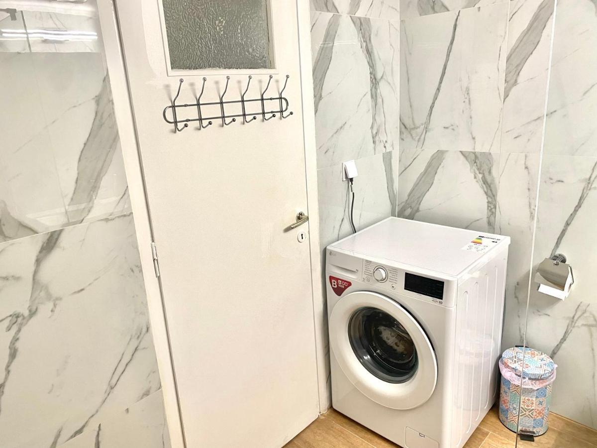 Quiet Near Subway And Acropolis 2 Bedrooms Apt Athens Luaran gambar